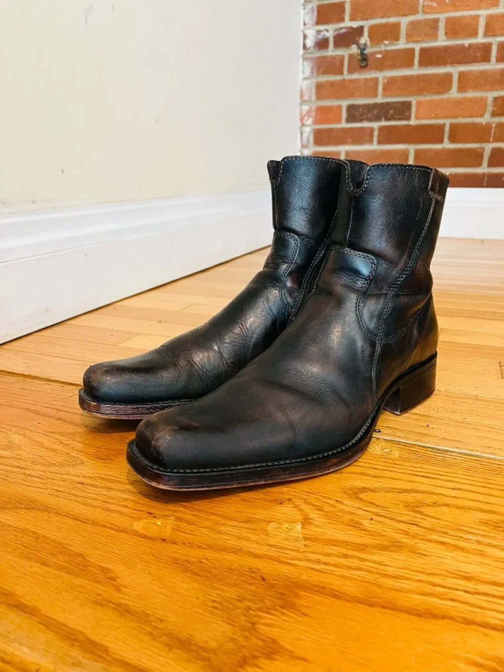 ALDO Men's Black Leather Chelsea Boots Square Toe Ankle Zip Size 44 US 11 Casual